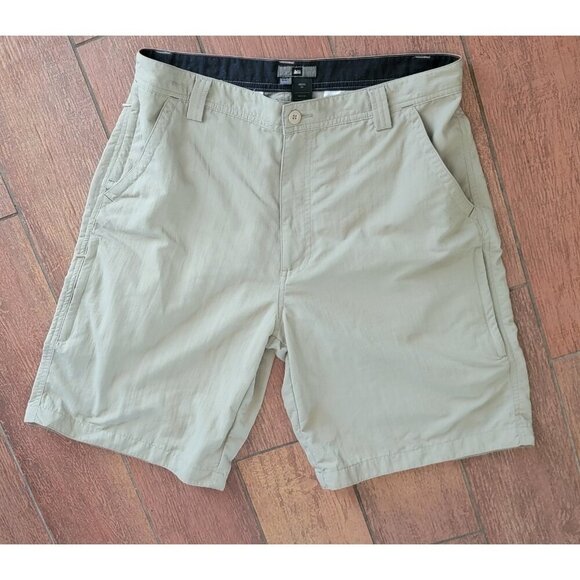 REI Shorts 34 UPF 50+ Outdoor Hiking Camping Nylon Fishing Pockets Flat Front - Picture 2 of 9